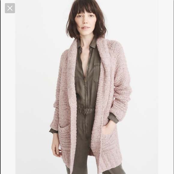 Abercrombie and Fitch Cable Knit 🧶 Cardigan - Picture 4 of 4